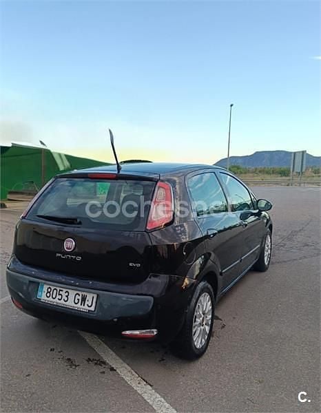 Usado Fiat Punto Evo Dynamic 95 CV (69 kW) 2010 Negro Utilitario