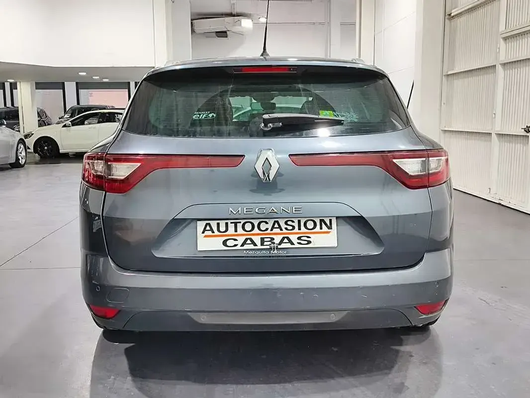 Usado Renault Mégane Life 95 CV (69 kW) 2019 Azul Utilitario