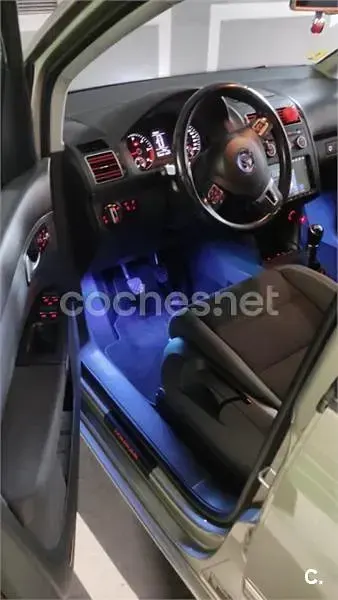 Usado VW Touran Sport 140 CV (102 kW) 2012 Marrón Monovolumen