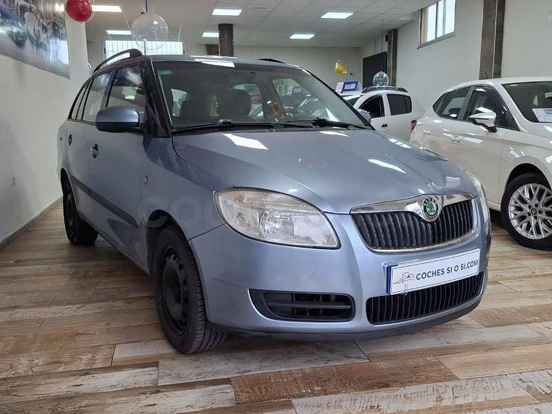 Usado Skoda Fabia Style 105 CV (77 kW) 2009 Azul Familiar