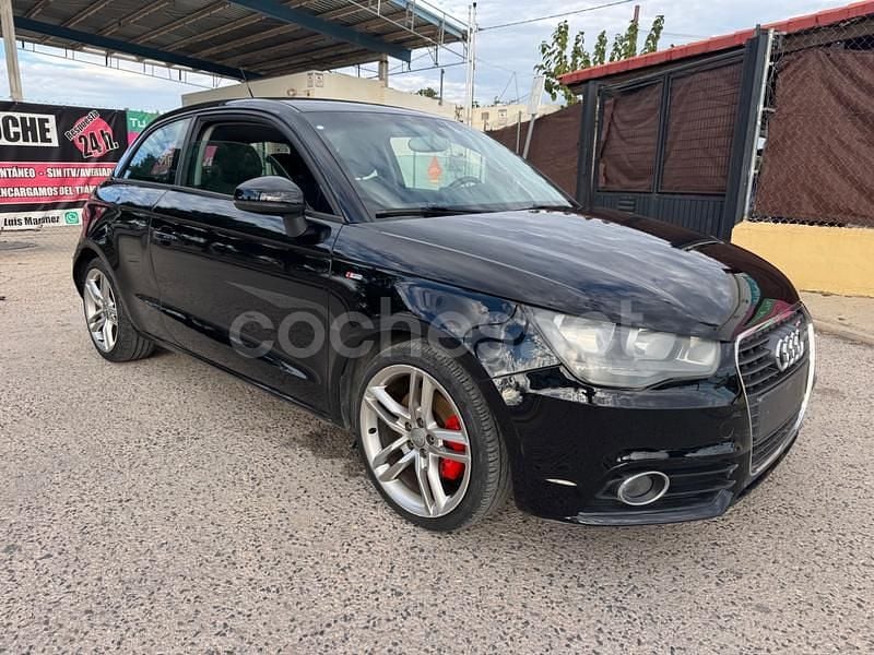 Negro Usado 2012 Audi A1 Attraction Utilitario | 7900 € (Buen precio) - Imagen 1/4