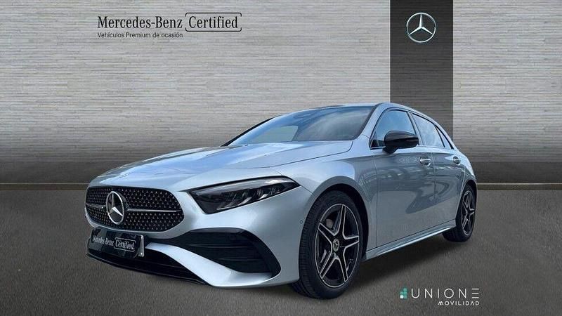 Gris Usado 2025 Mercedes A200 Berlina | 39.900 € (Caro) - Imagen 1/4