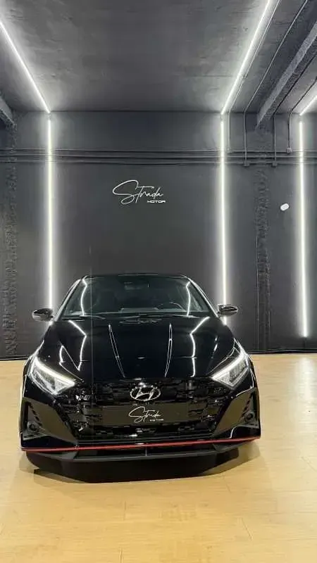 Usado Hyundai i20 204 CV (150 kW) 2023 Negro Utilitario