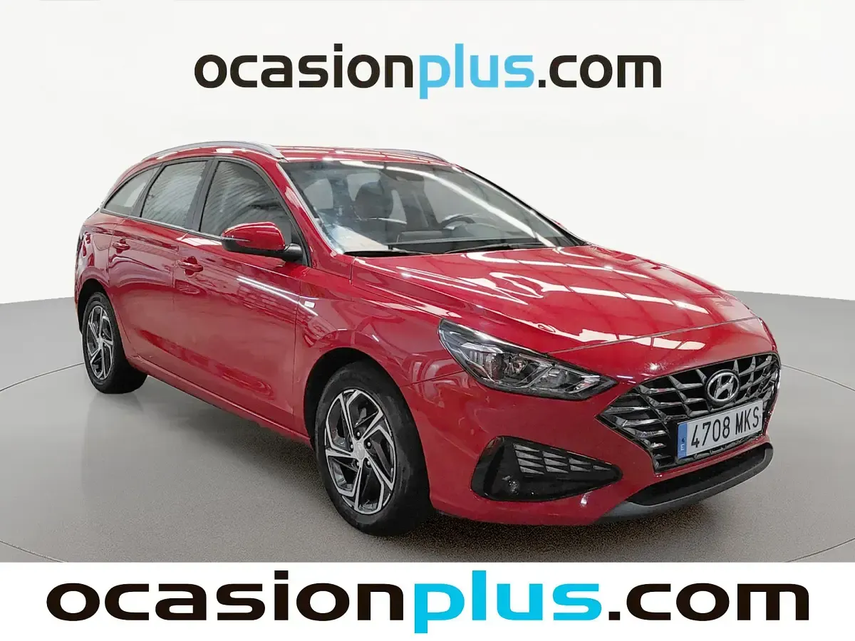 Usado Hyundai i30 120 CV (88 kW) 2023 Rojo Monovolumen