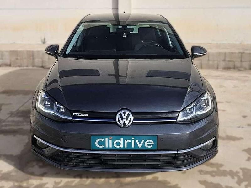 Usado VW Golf VII Advance 131 CV (96 kW) 2019 Gris Familiar