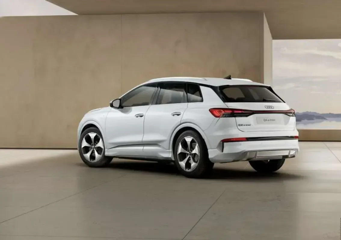 Nuevo Audi Q4 e-tron S-Line 150 kW (204 CV) 2026 Blanco SUV