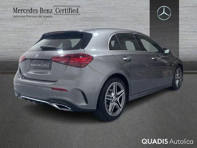 Usado Mercedes A200 AMG line 150 CV (110 kW) 2025 Gris montaña