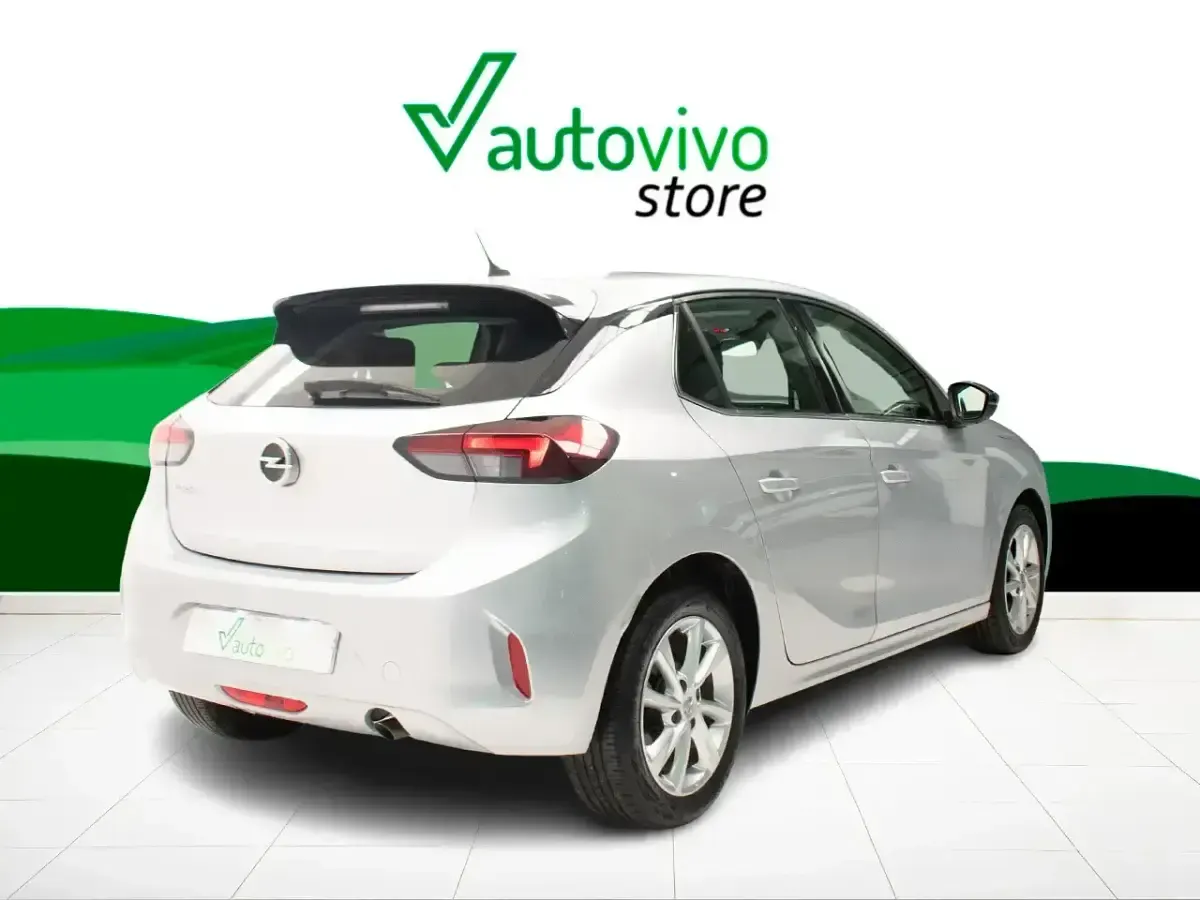 Usado Opel Corsa Elegance 100 CV (73 kW) 2023 Gris / plata Utilitario