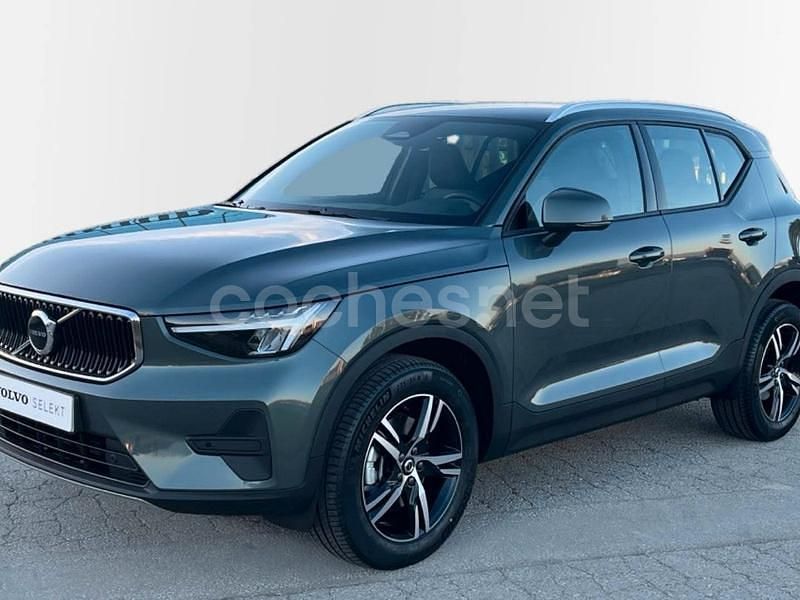 Verde Nuevo 2025 Volvo XC40 Core SUV | 38.500 € (Precio justo) - Imagen 1/4
