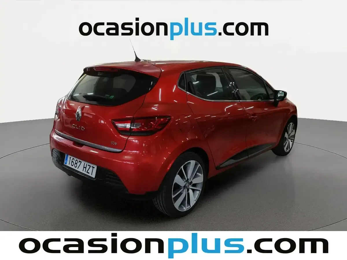 Usado Renault Clio Dynamique 90 CV (66 kW) 2014 Rojo Utilitario