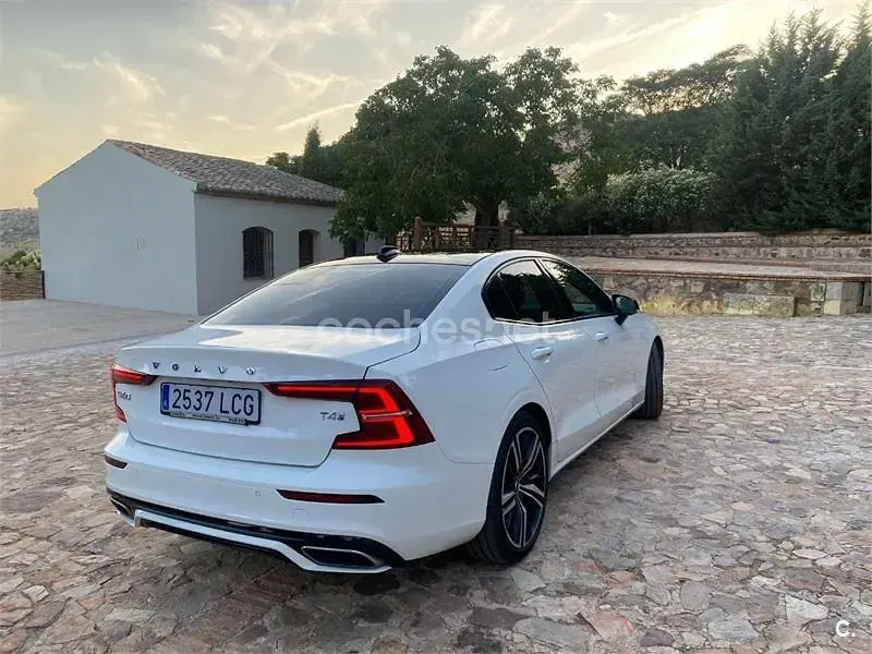 Usado Volvo S60 R-Design 190 CV (139 kW) 2019 Blanco Berlina