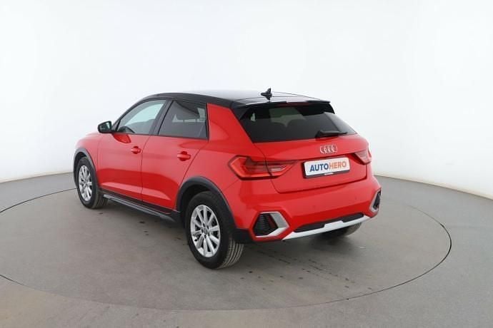 Usado Audi A1 116 CV (85 kW) 2019 Rojo Utilitario