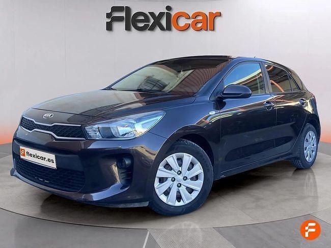 Usado Kia Rio 84 CV (61 kW) 2018 Negro