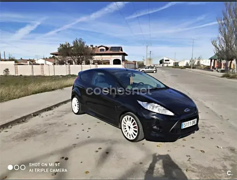 Usado Ford Fiesta Sport 120 CV (88 kW) 2010 Negro Berlina