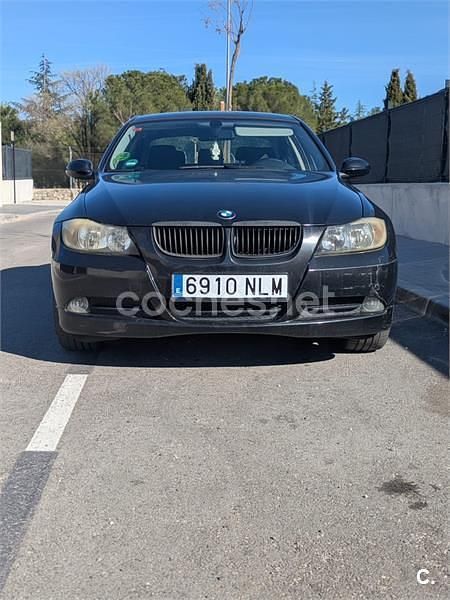 Usado BMW 318 129 HP (94 kW) 2007 Preto Sedan