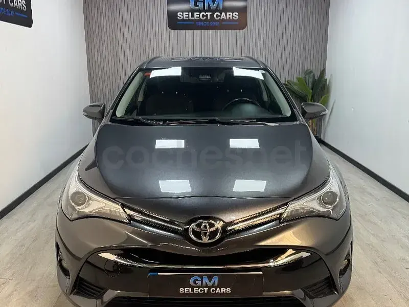 Occasion Toyota Avensis Advance 143 PK (105 kW) 2016 Grijs Stationwagen