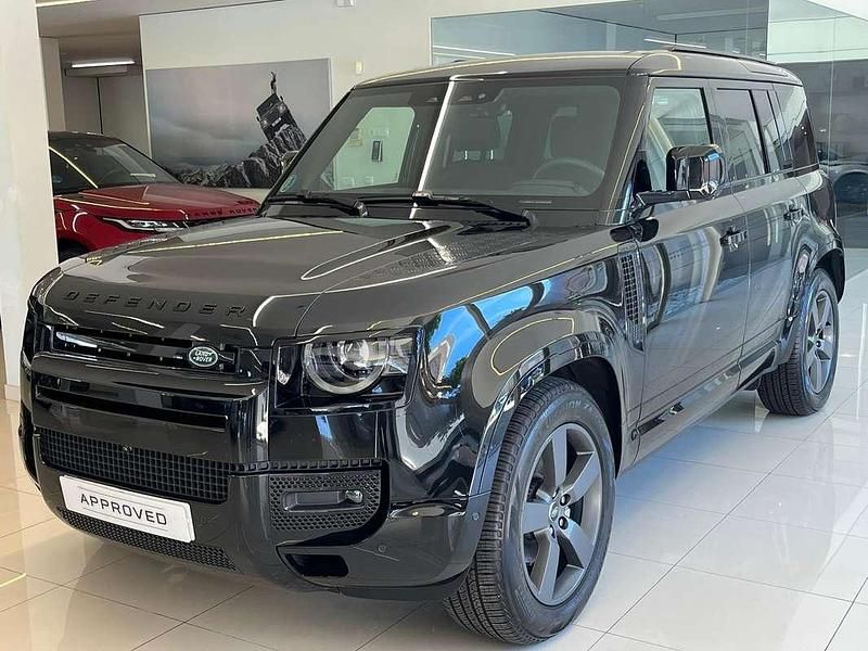 Negro Usado 2024 Land Rover Defender SE Dynamic SUV | 95.000 € - Imagen 1/4