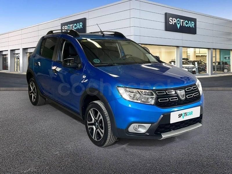 Usado Dacia Sandero Essentiel 100 CV (73 kW) 2020 Azul Berlina
