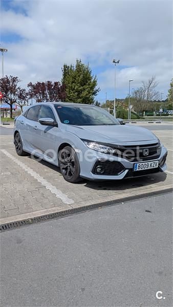 Usado Honda Civic Executive 129 CV (94 kW) 2019 Gris / plata Berlina
