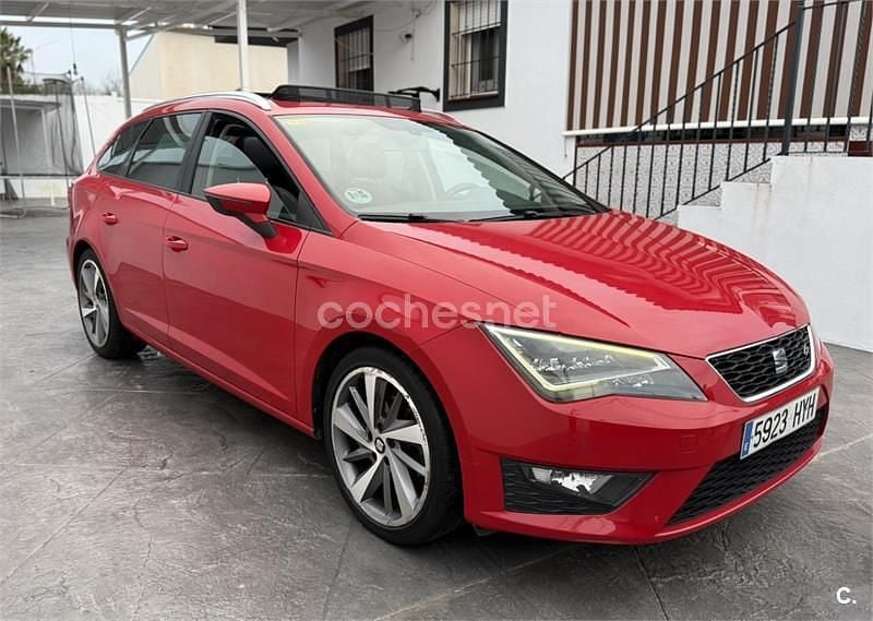 Usado Seat Leon ST FR 150 CV (110 kW) 2014 Rojo Familiar