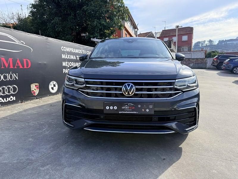 Usado VW Tiguan R-line 150 CV (110 kW) 2021 Gris / plata SUV
