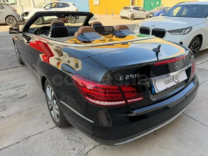 Usado Mercedes E250 Elegance 204 CV (150 kW) 2013 Negro Descapotable