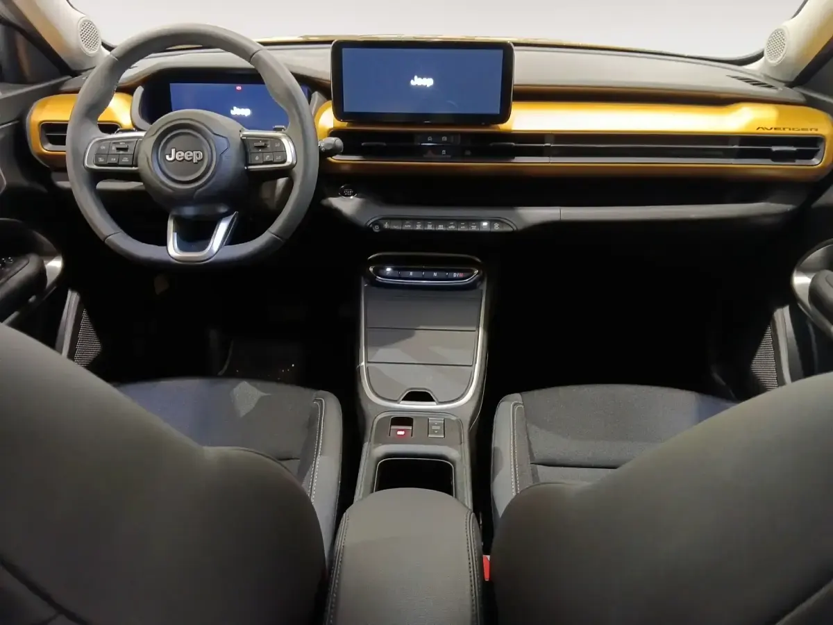 Usado Jeep Avenger Summit 100 CV (73 kW) 2024 Amarillo SUV