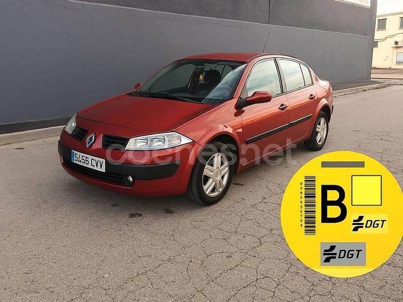 Granate Usado 2004 Renault Mégane II Dynamique Berlina | 2790 € (Precio justo) - Imagen 1/4