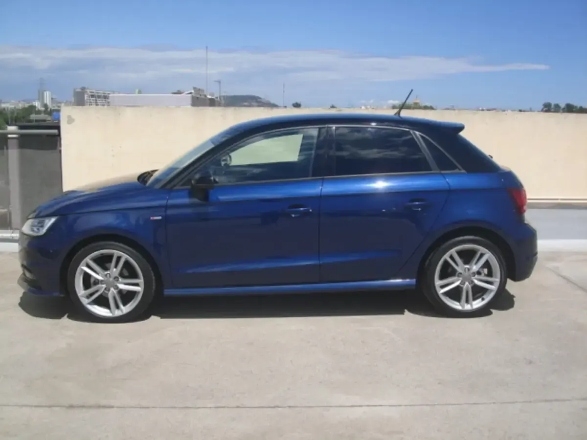 Usado Audi A1 Sportback S-Line 95 CV (69 kW) 2018 Azul Utilitario