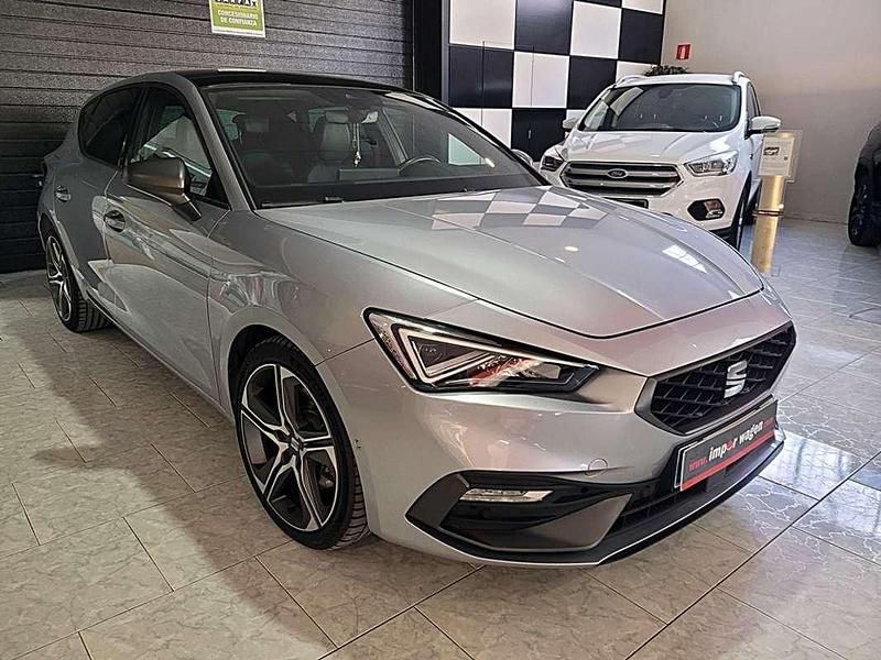 Usado Seat Leon FR 150 CV (110 kW) 2021 Gris Utilitario