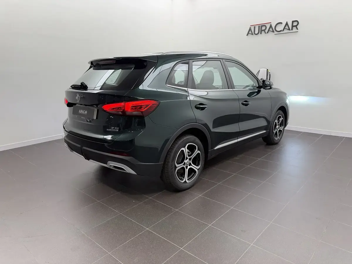 Usado MG ZS Comfort 144 kW (197 CV) 2024 Verde Berlina