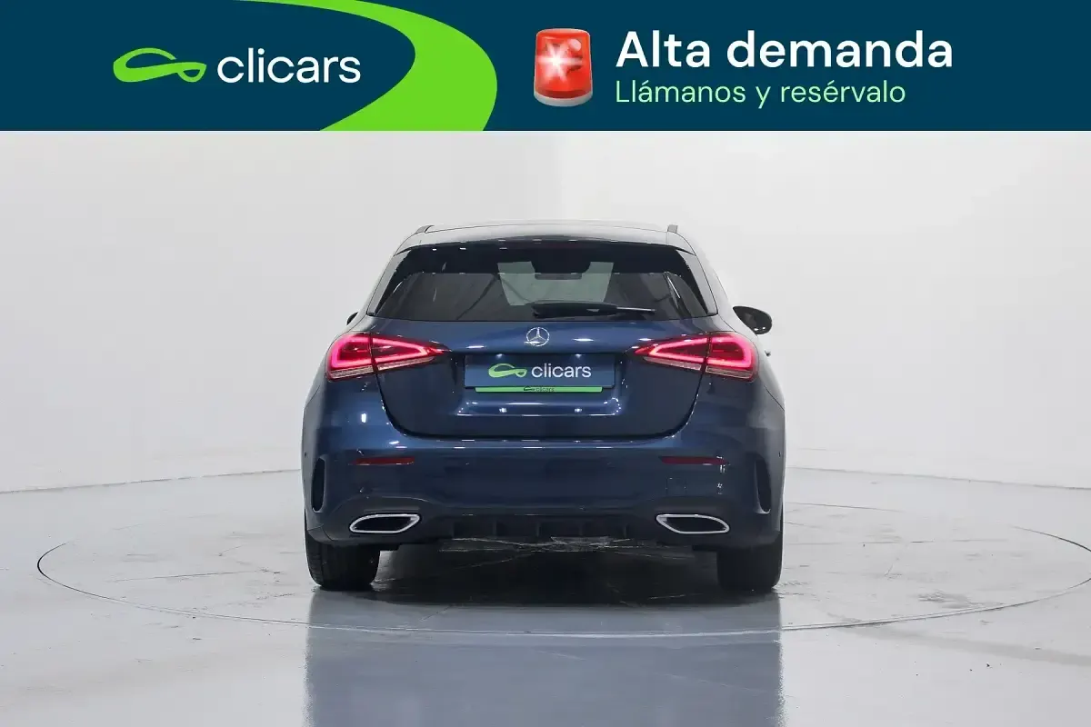 Usado Mercedes A180 116 CV (85 kW) 2020 Azul Berlina