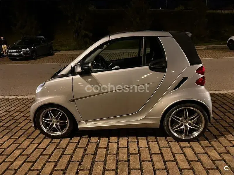 Usado Smart ForTwo Cabrio Brabus Xclusive 98 CV (72 kW) 2011 Gris / plata Descapotable