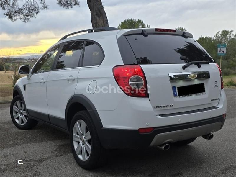 Usado Chevrolet Captiva LT 150 CV (110 kW) 2010 Blanco SUV