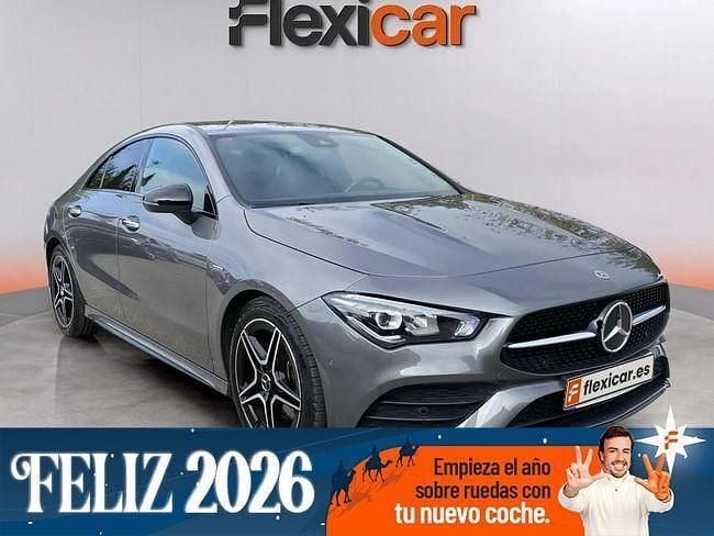 Gris / plata Usado 2021 Mercedes CLA200 Berlina | 28.990 € (Precio justo) - Imagen 1/4