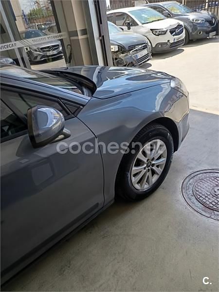 Usado Citroën C5 Business Class 112 CV (82 kW) 2012 Gris / plata Berlina