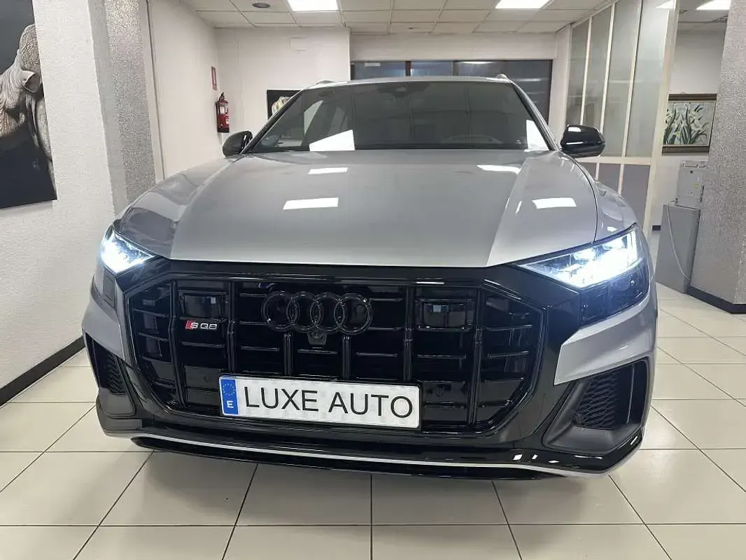 Usado Audi SQ8 Ambiente 435 CV (319 kW) 2021 Plateado SUV