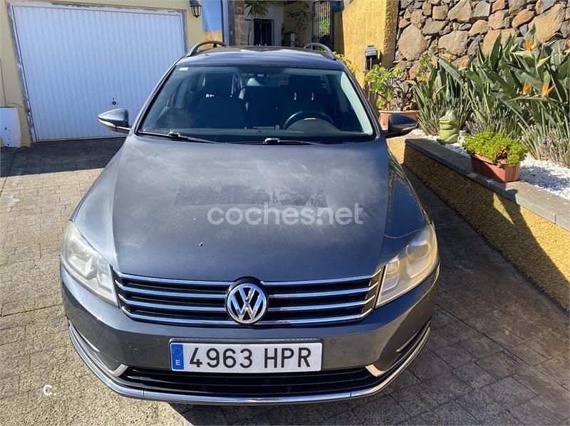 Usado VW Passat Advance 140 CV (102 kW) 2013 Gris / plata Familiar