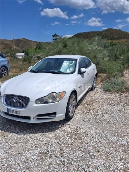 Blanco Usado 2012 Jaguar XF Luxury Berlina | 3000 € - Imagen 1/4