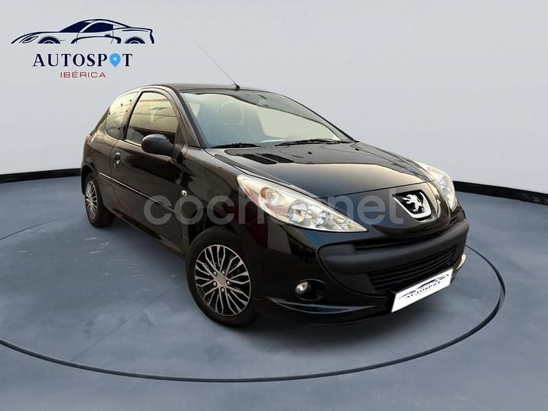 Negro Usado 2012 Peugeot 206+ Utilitario | 4490 € (Precio justo) - Imagen 1/4