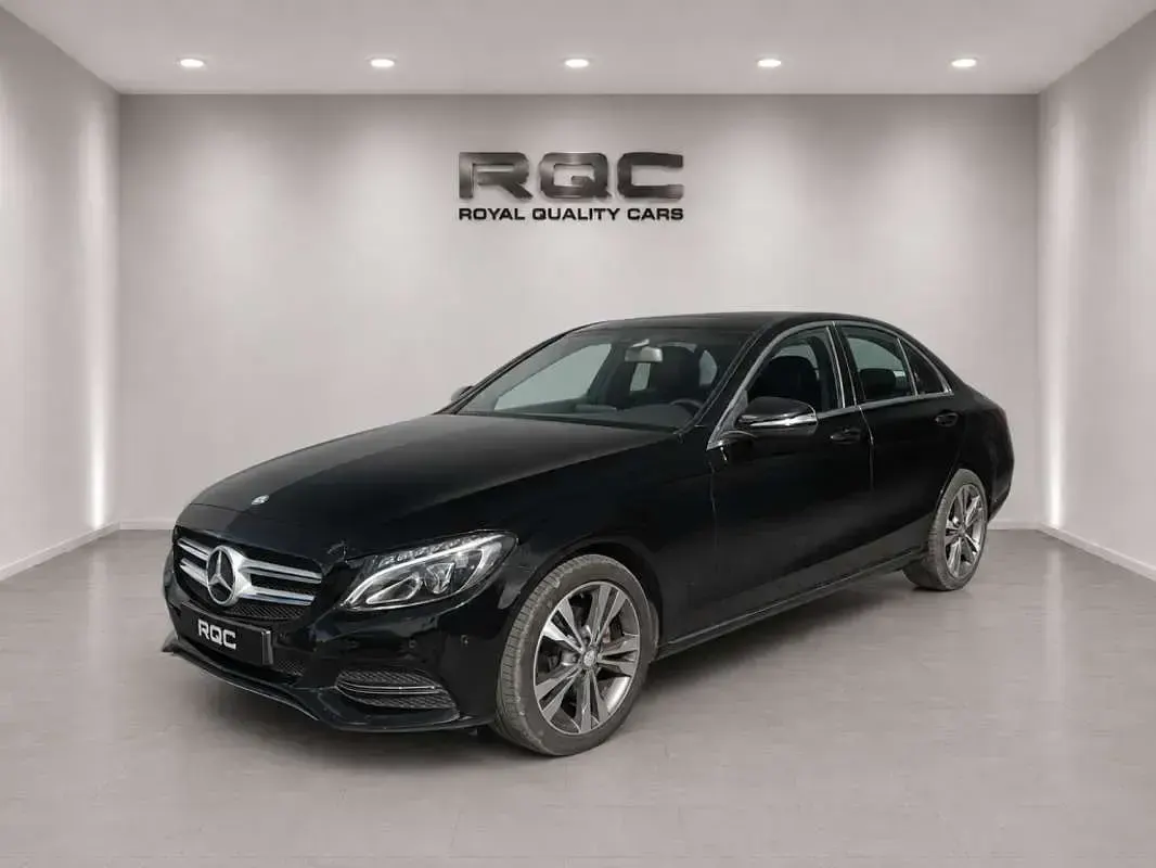 Usado Mercedes C200 136 CV (100 kW) 2015 Negro Berlina