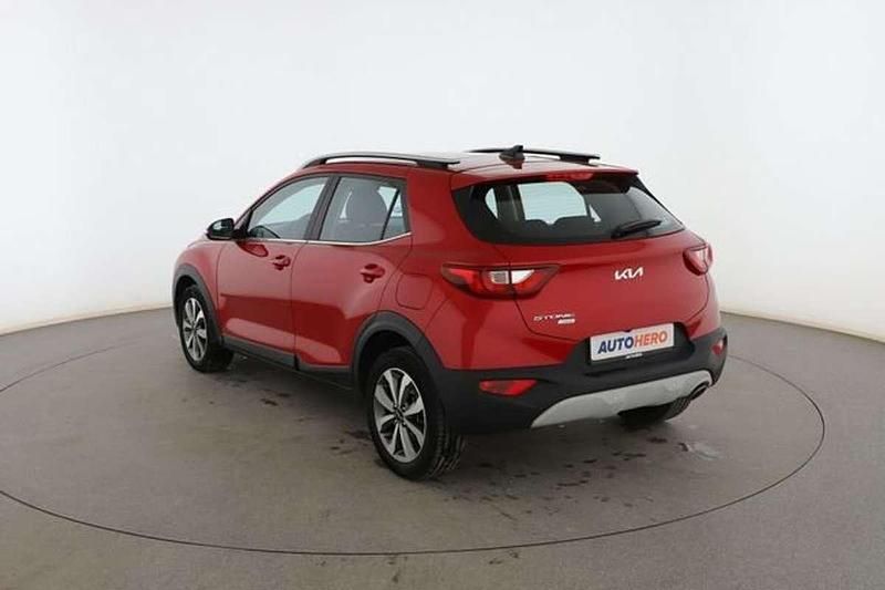 Usado Kia Stonic 102 CV (75 kW) 2022 Rojo SUV