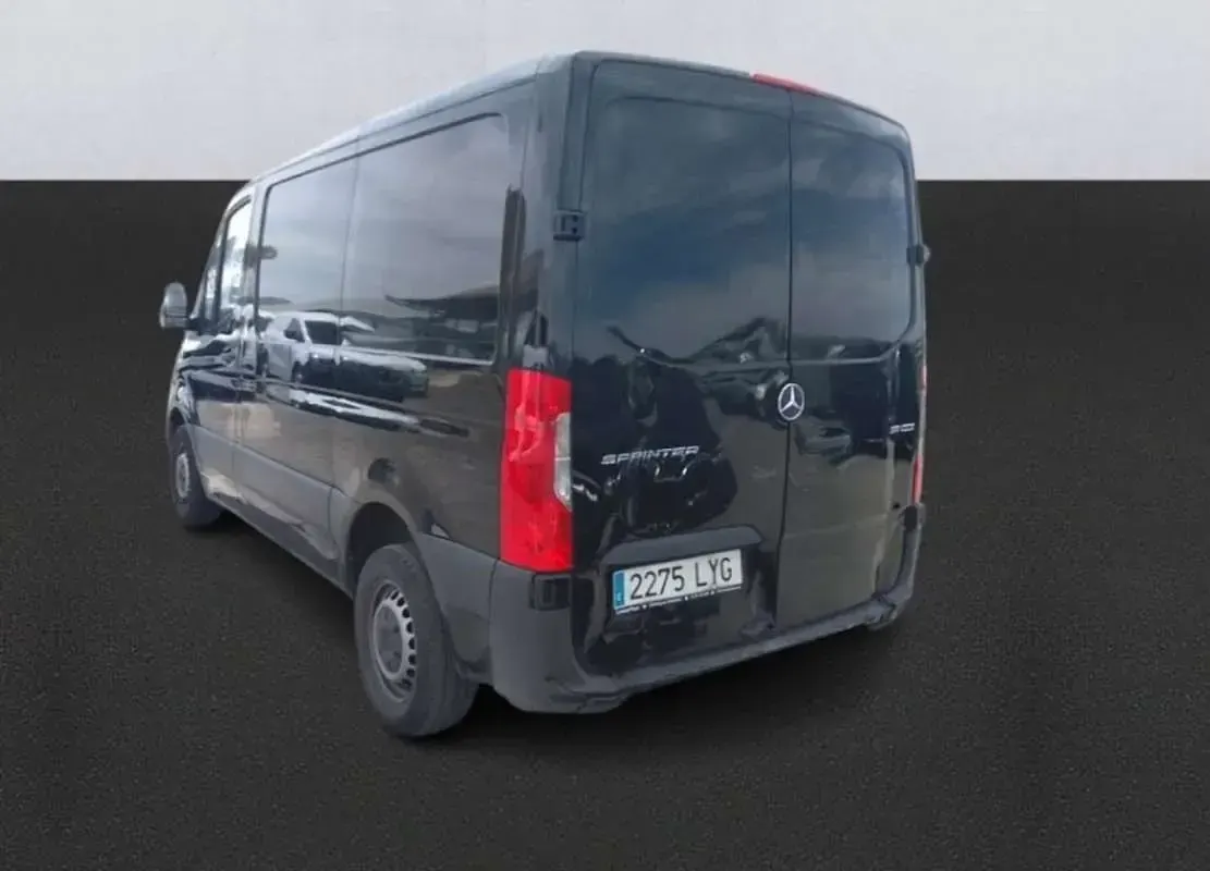 Usado Mercedes Sprinter 114 CV (83 kW) 2022 Negro Van