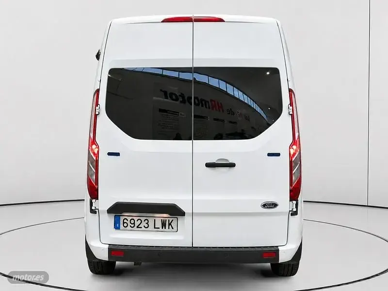 Usado Ford Transit Trend 130 CV (95 kW) 2022 Blanco Familiar