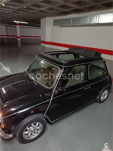 Usado Rover Mini 63 CV (46 kW) 1997 Negro Berlina