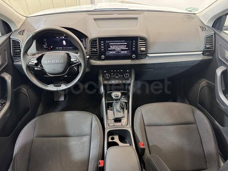 Usado Skoda Karoq Selection 150 CV (110 kW) 2025 Blanco SUV