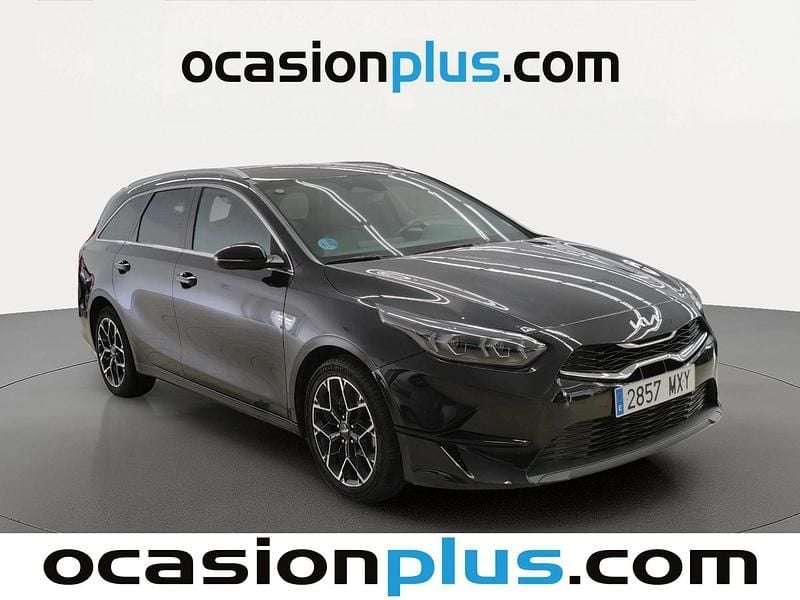 Używany Kia Ceed Style 100 KM (73 kW) 2025 Czarny Hatchback
