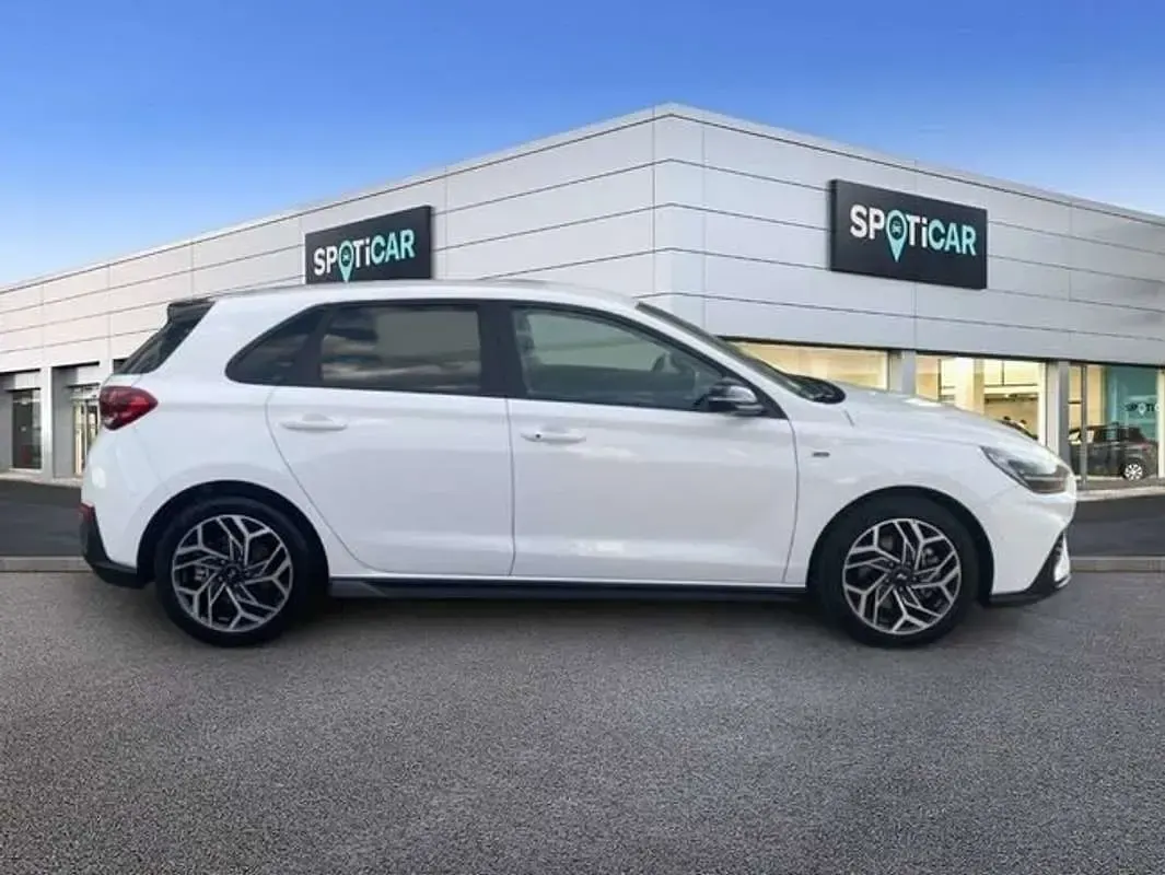 Usado Hyundai i30 N Line 101 CV (74 kW) 2025 Blanco Utilitario