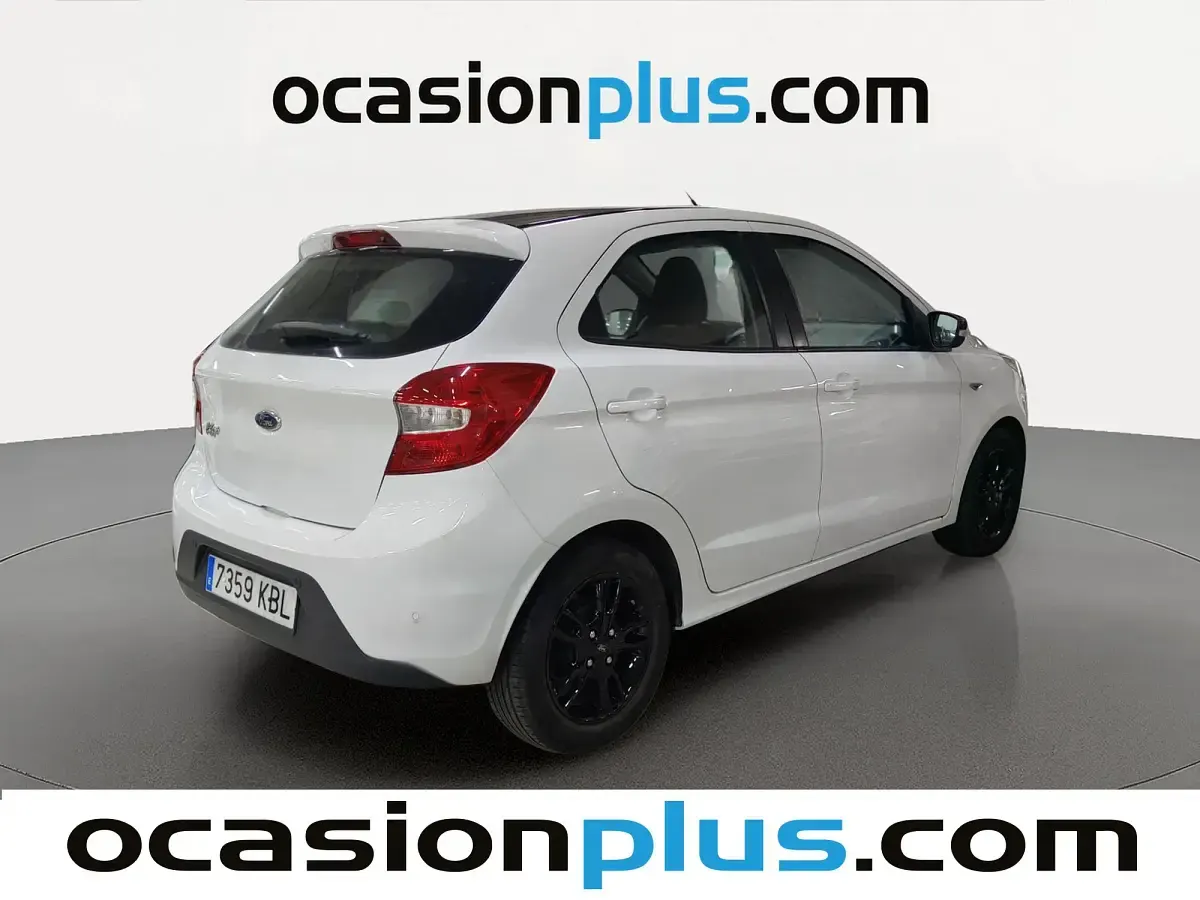 Usado Ford Ka Plus Ultimate 86 CV (63 kW) 2017 Blanco Utilitario