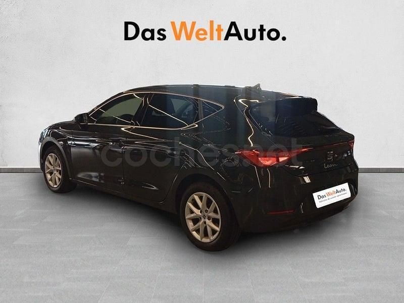 Usado Seat Leon Style 116 CV (85 kW) 2025 Azul Berlina